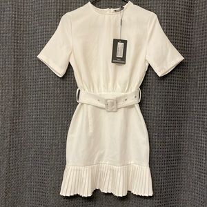 Pretty Little Thing Pleated Belted Shift Dress SZ US 2